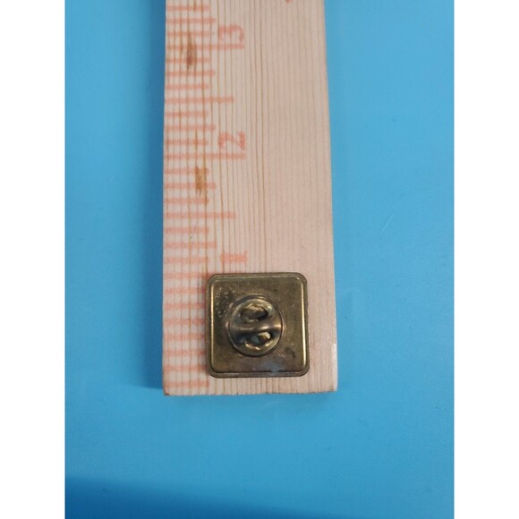 Jimmy Stewart Museum Tack Lapel Pin Souvenir Square Yellow Union Made USA - Picture 9 of 9